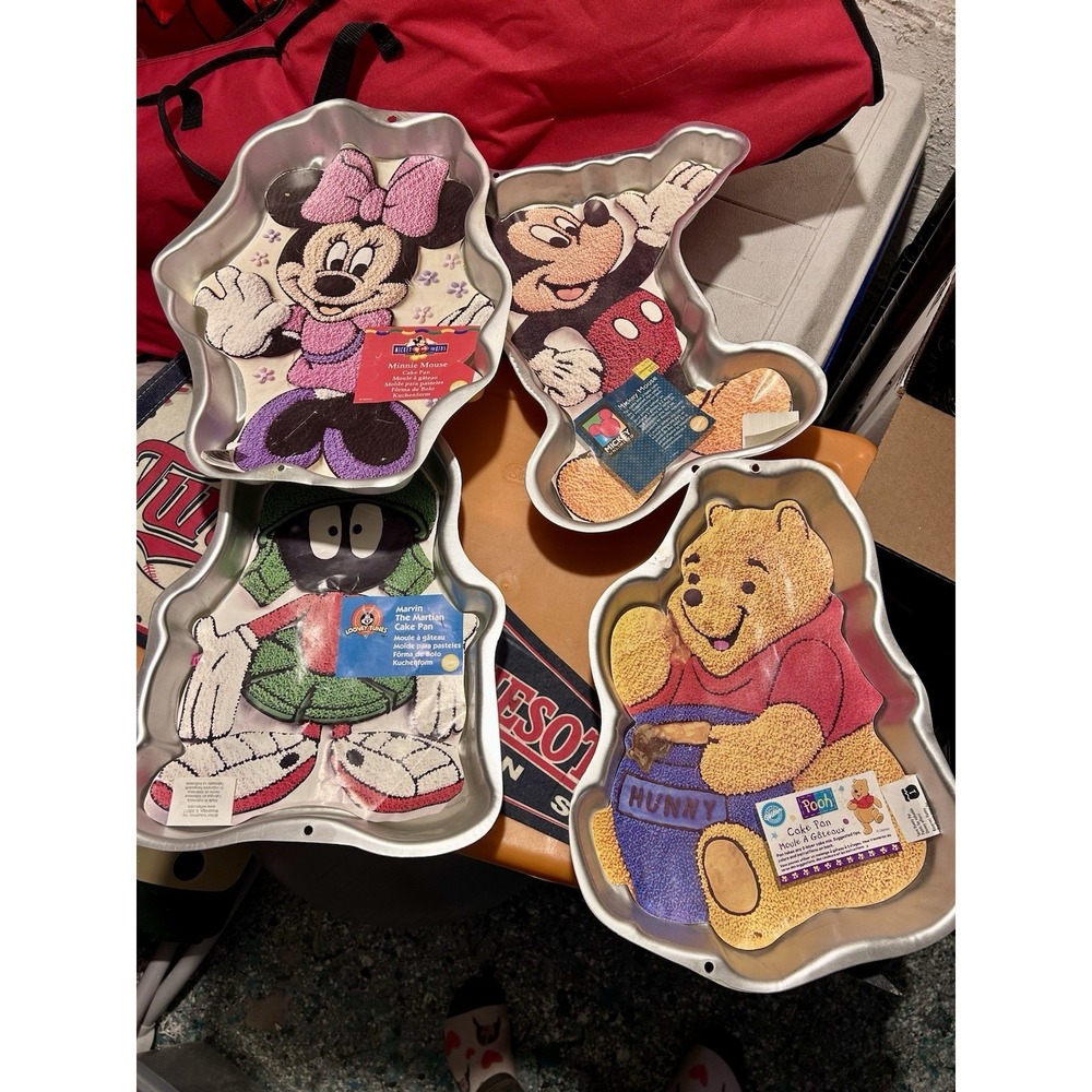Vintage 90s Disney Character Cake Pans Marvin, Mickey, Minnie & Pooh W/ Inserts